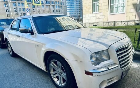 Chrysler 300C II, 2005 год, 595 000 рублей, 4 фотография