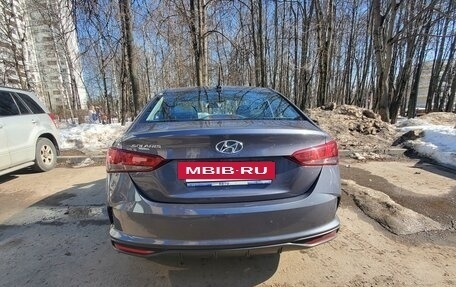 Hyundai Solaris II рестайлинг, 2021 год, 1 690 000 рублей, 4 фотография