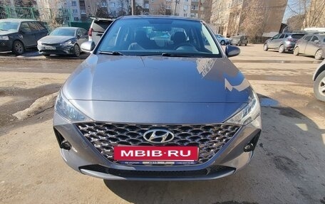 Hyundai Solaris II рестайлинг, 2021 год, 1 690 000 рублей, 6 фотография