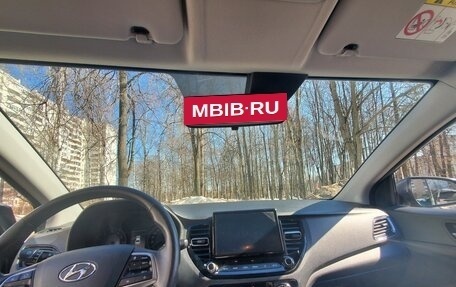 Hyundai Solaris II рестайлинг, 2021 год, 1 690 000 рублей, 25 фотография