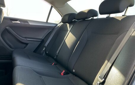 Volkswagen Jetta VI, 2016 год, 1 080 000 рублей, 17 фотография