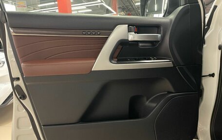 Toyota Land Cruiser 200, 2019 год, 8 790 000 рублей, 13 фотография