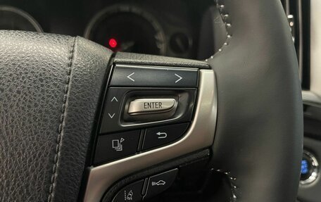 Toyota Land Cruiser 200, 2019 год, 8 790 000 рублей, 22 фотография