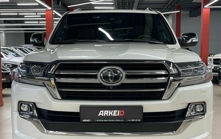 Toyota Land Cruiser 200, 2019 год, 8 790 000 рублей, 3 фотография