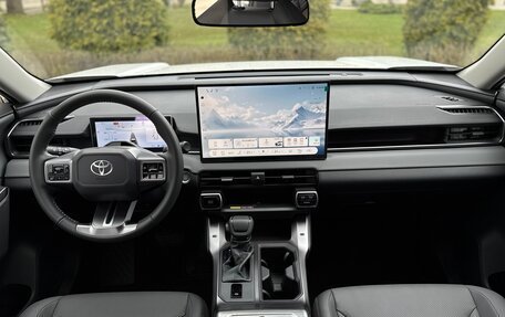 Toyota RAV4, 2026 год, 4 590 000 рублей, 27 фотография