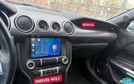 Ford Mustang VI рестайлинг, 2021 год, 3 600 000 рублей, 8 фотография