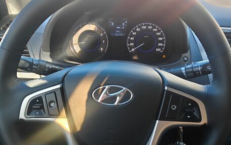 Hyundai Solaris II рестайлинг, 2011 год, 700 000 рублей, 9 фотография