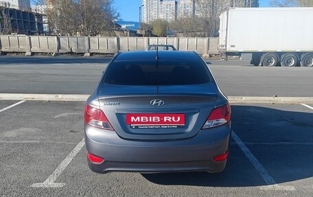 Hyundai Solaris II рестайлинг, 2011 год, 700 000 рублей, 6 фотография