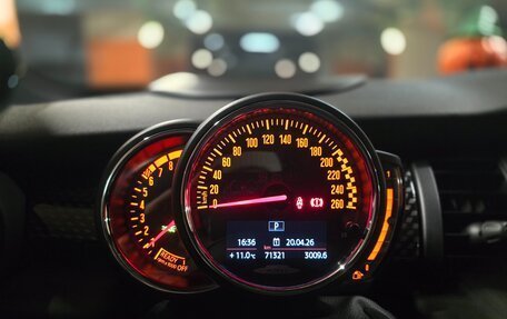 MINI Hatch, 2018 год, 2 700 000 рублей, 8 фотография