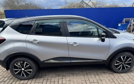 Renault Kaptur I рестайлинг, 2018 год, 1 750 000 рублей, 5 фотография