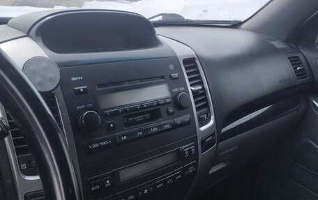 Toyota Land Cruiser Prado 120 рестайлинг, 2008 год, 2 350 000 рублей, 11 фотография