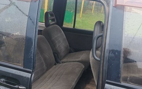 Nissan Prairie III, 1990 год, 100 000 рублей, 2 фотография