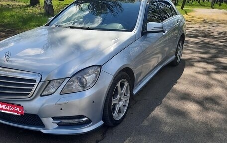 Mercedes-Benz E-Класс, 2012 год, 1 320 000 рублей, 3 фотография