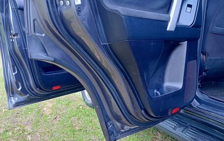 Toyota Land Cruiser Prado 150 рестайлинг 2, 2014 год, 2 950 000 рублей, 13 фотография