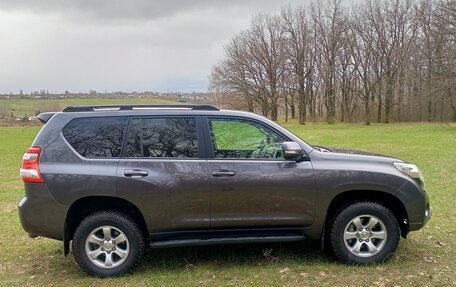 Toyota Land Cruiser Prado 150 рестайлинг 2, 2014 год, 2 950 000 рублей, 22 фотография