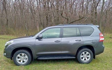 Toyota Land Cruiser Prado 150 рестайлинг 2, 2014 год, 2 950 000 рублей, 23 фотография