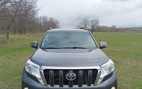 Toyota Land Cruiser Prado 150 рестайлинг 2, 2014 год, 2 950 000 рублей, 24 фотография
