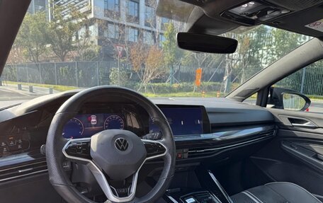 Volkswagen Golf VIII, 2022 год, 1 880 000 рублей, 8 фотография