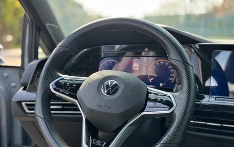 Volkswagen Golf VIII, 2022 год, 1 880 000 рублей, 9 фотография