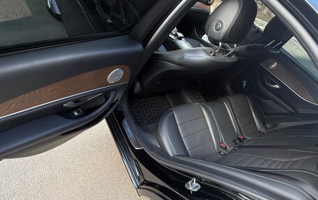 Mercedes-Benz E-Класс, 2019 год, 2 700 000 рублей, 15 фотография