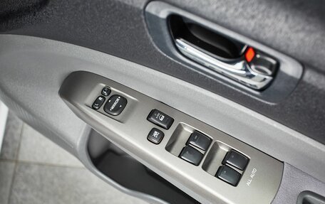 Toyota Prius, 2011 год, 919 999 рублей, 10 фотография