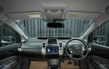 Toyota Prius, 2011 год, 919 999 рублей, 7 фотография