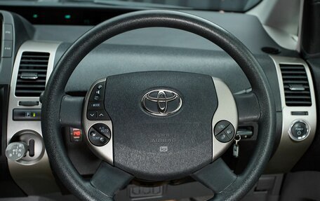 Toyota Prius, 2011 год, 919 999 рублей, 13 фотография
