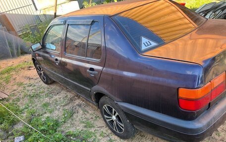 Volkswagen Vento, 1995 год, 85 000 рублей, 4 фотография