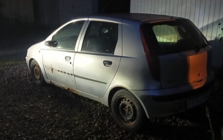 Fiat Punto III Punto Evo рестайлинг, 2003 год, 50 000 рублей, 3 фотография