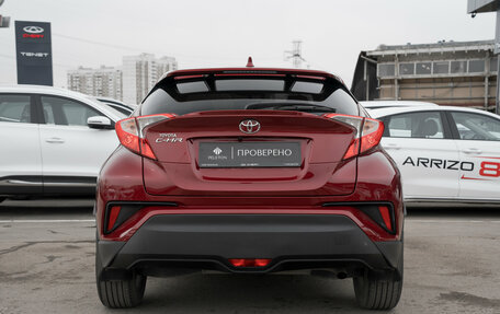 Toyota C-HR I рестайлинг, 2018 год, 2 570 000 рублей, 6 фотография