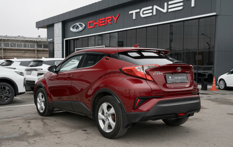 Toyota C-HR I рестайлинг, 2018 год, 2 570 000 рублей, 4 фотография