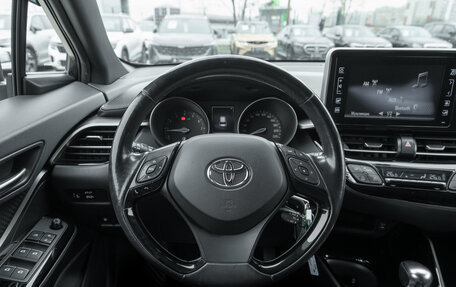 Toyota C-HR I рестайлинг, 2018 год, 2 570 000 рублей, 10 фотография