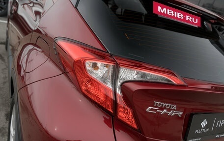 Toyota C-HR I рестайлинг, 2018 год, 2 570 000 рублей, 23 фотография