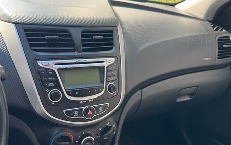 Hyundai Solaris II рестайлинг, 2012 год, 675 000 рублей, 8 фотография