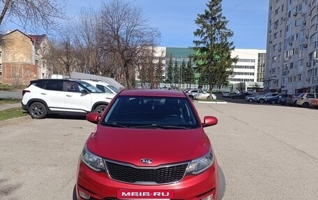 KIA Rio III рестайлинг, 2015 год, 980 000 рублей, 3 фотография
