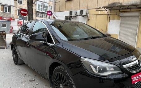 Opel Astra J, 2010 год, 1 000 000 рублей, 3 фотография