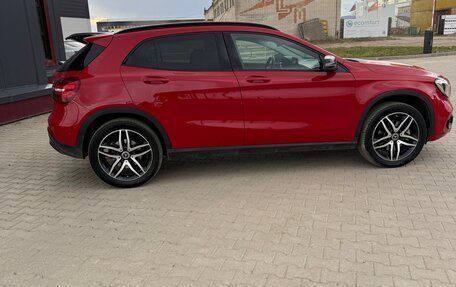 Mercedes-Benz GLA, 2019 год, 2 500 000 рублей, 4 фотография