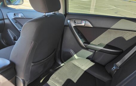 KIA Cerato III, 2010 год, 800 000 рублей, 6 фотография