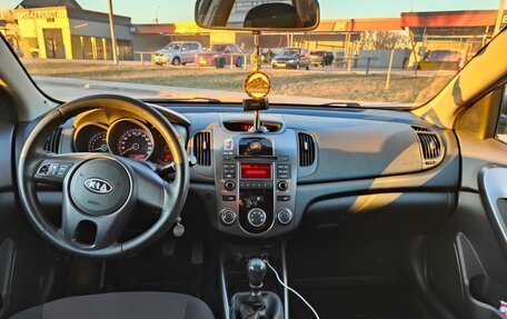 KIA Cerato III, 2010 год, 800 000 рублей, 11 фотография