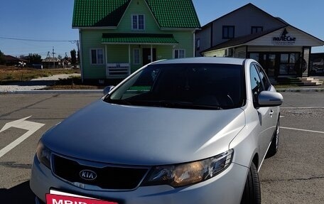 KIA Cerato III, 2010 год, 800 000 рублей, 3 фотография