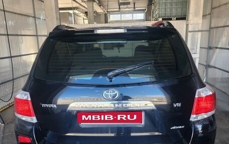 Toyota Highlander III, 2013 год, 2 520 000 рублей, 2 фотография