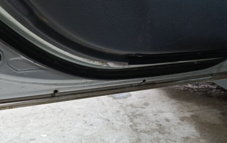 Toyota Avensis III рестайлинг, 2007 год, 800 000 рублей, 19 фотография