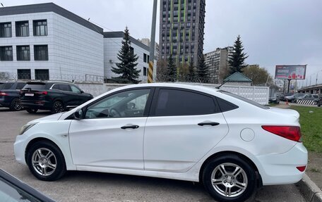 Hyundai Solaris II рестайлинг, 2013 год, 580 000 рублей, 5 фотография
