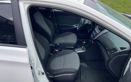 Hyundai Solaris II рестайлинг, 2013 год, 580 000 рублей, 12 фотография