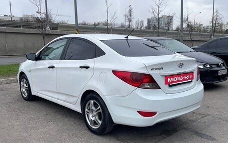 Hyundai Solaris II рестайлинг, 2013 год, 580 000 рублей, 3 фотография