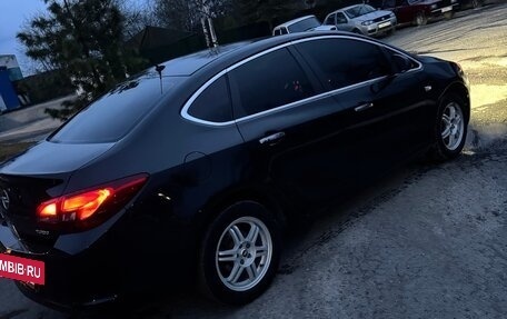 Opel Astra J, 2012 год, 890 000 рублей, 3 фотография