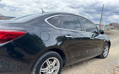 Opel Astra J, 2012 год, 890 000 рублей, 18 фотография