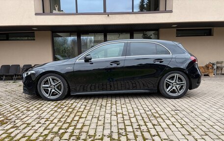 Mercedes-Benz A-Класс, 2018 год, 2 599 999 рублей, 5 фотография