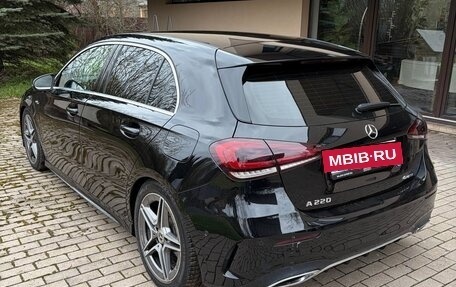 Mercedes-Benz A-Класс, 2018 год, 2 599 999 рублей, 4 фотография