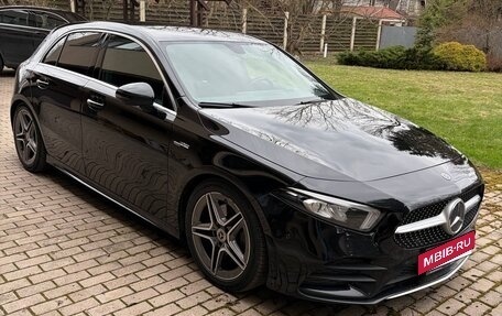 Mercedes-Benz A-Класс, 2018 год, 2 599 999 рублей, 2 фотография